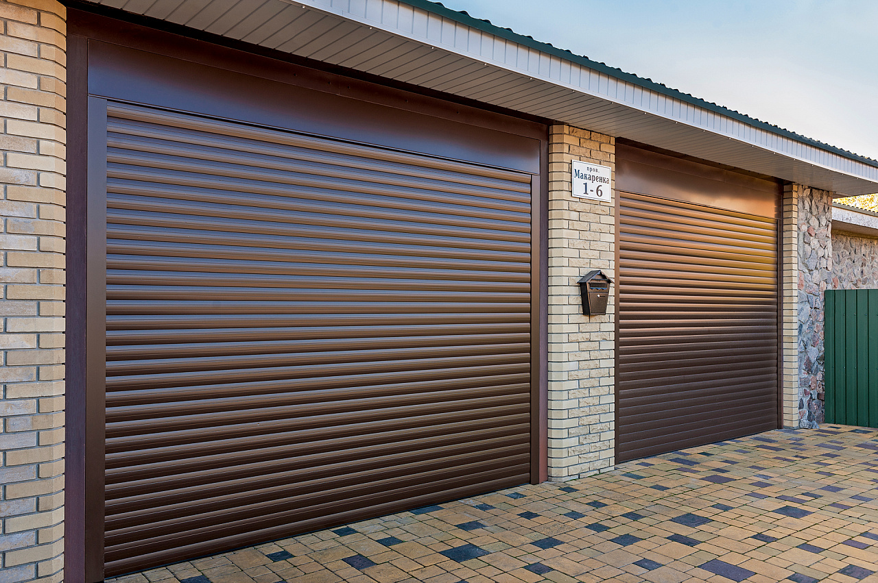 картинка Роллетные ворота серии Prestige 2500x2000 магазин Одежда+ являющийся официальным дистрибьютором в России 