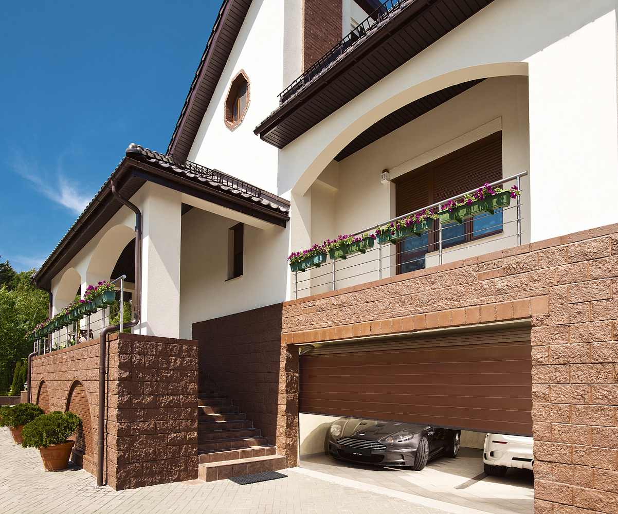 картинка Секционные ворота серии Prestige 3000x2500 магазин Одежда+ являющийся официальным дистрибьютором в России 